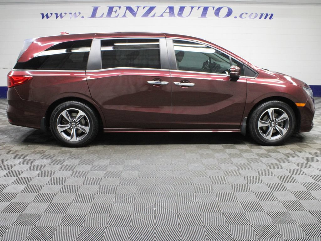 Used 2018 Honda Odyssey Touring image 2