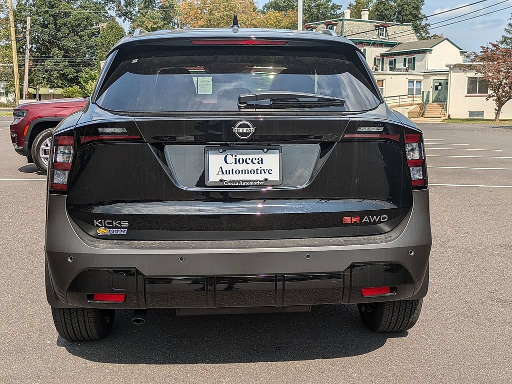 New 2025 Nissan Kicks SR w/ SR Premium Package AWD/4WD image 5