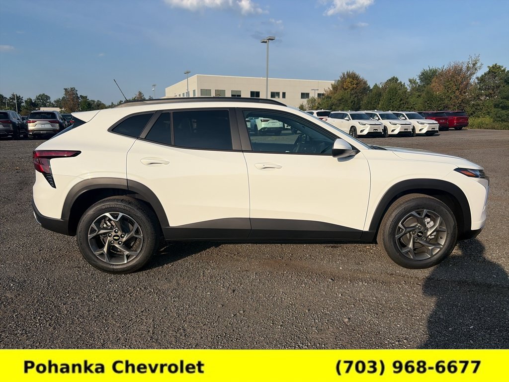 New 2026 Chevrolet Trax LT w/ Driver Confidence Package FWD image 8