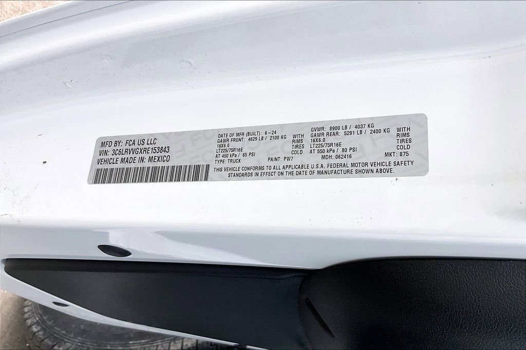 New 2024 RAM ProMaster 2500 w/ Convenience Group FWD image 9