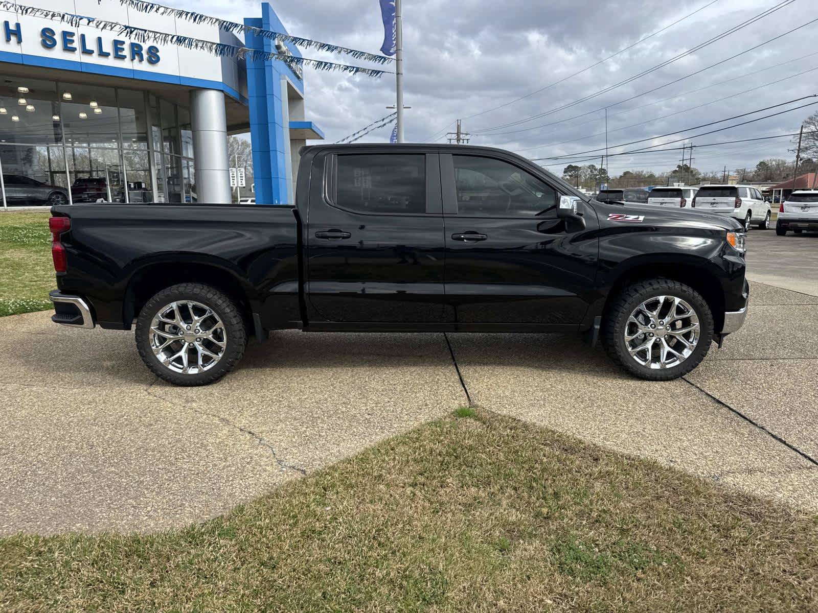 New 2026 Chevrolet Silverado 1500 LT w/ All Star Edition Plus AWD/4WD image 6