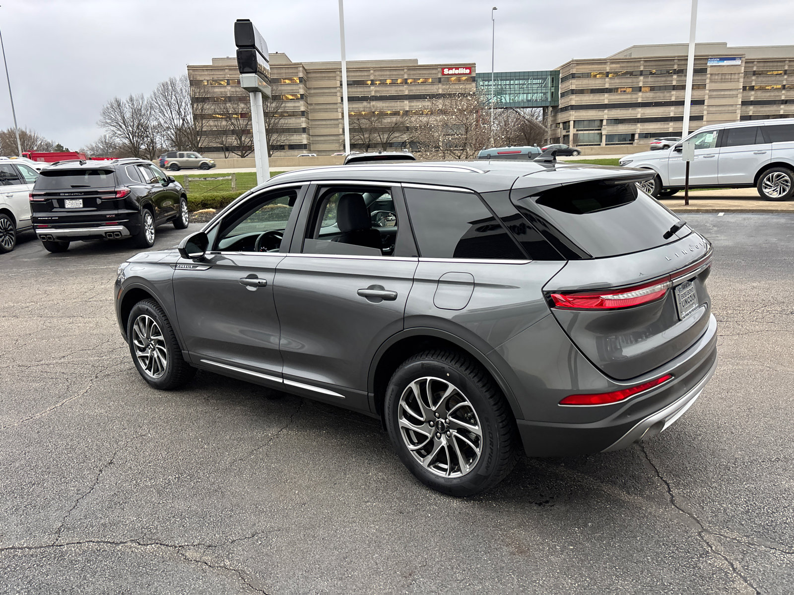 Used 2022 Lincoln Corsair FWD image 5