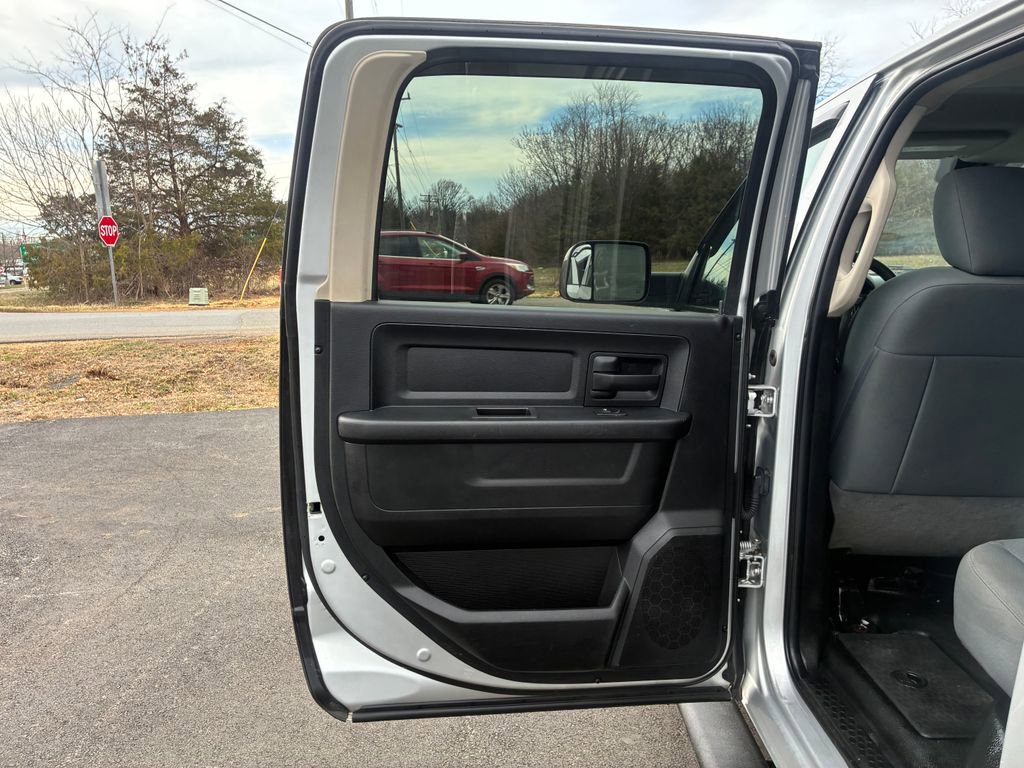 Used 2018 RAM 2500 Tradesman w/ Chrome Appearance Group AWD/4WD image 22
