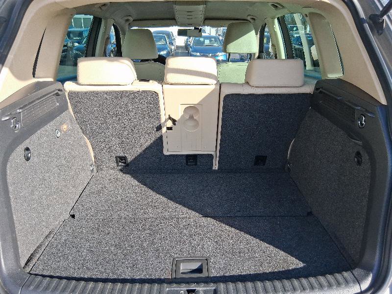 Used 2011 Volkswagen Tiguan S image 24