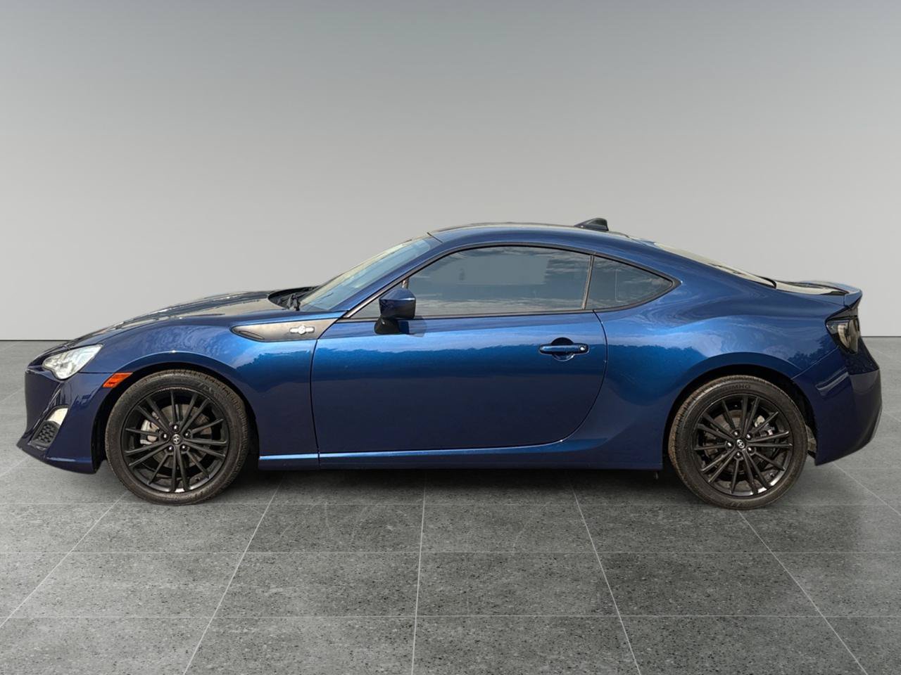 Used 2015 Scion FR-S RWD image 3