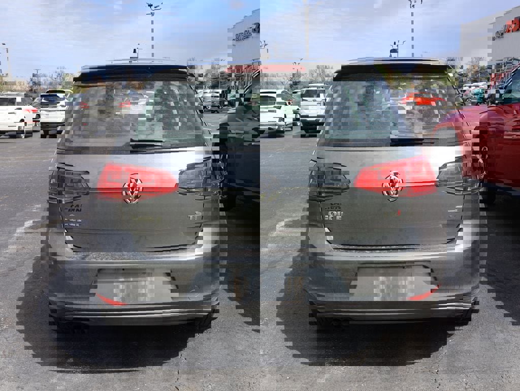 Used 2015 Volkswagen Golf SEL image 19