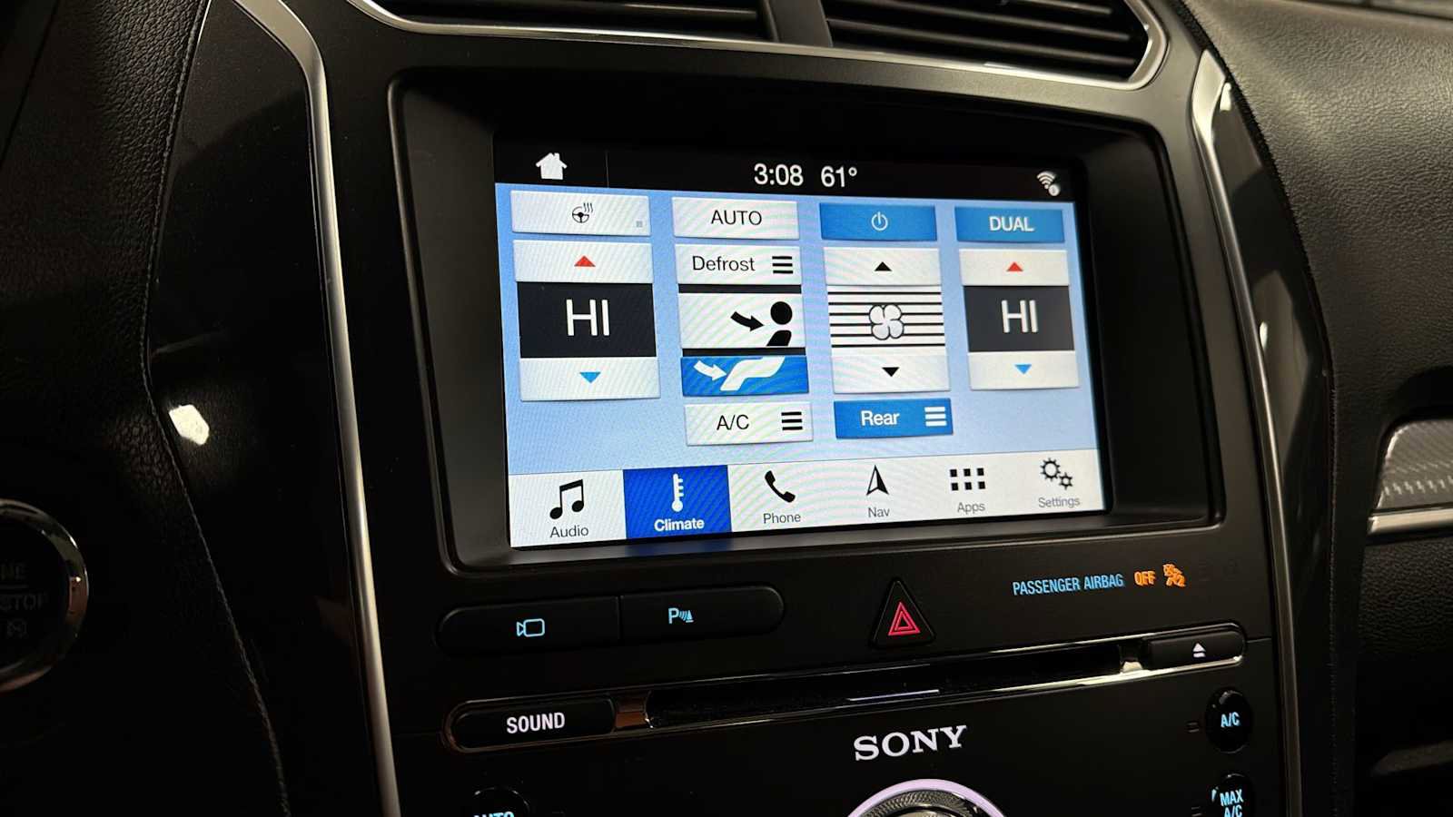 Used 2018 Ford Explorer Sport w/ Equipment Group 401A AWD/4WD image 21