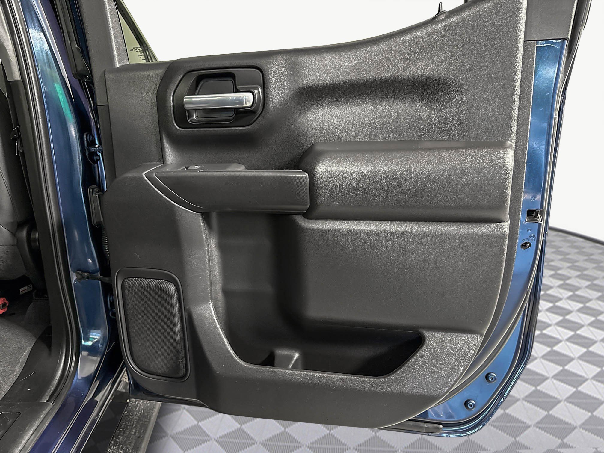 Used 2021 Chevrolet Silverado 1500 Custom w/ LPO, Dark Essentials Package image 23