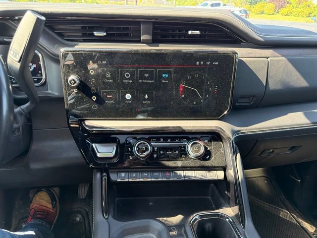 Used 2025 GMC Sierra 2500 AT4X AWD/4WD image 23