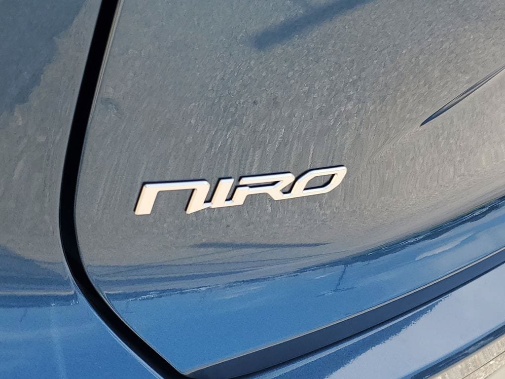 New 2026 Kia Niro FWD image 28