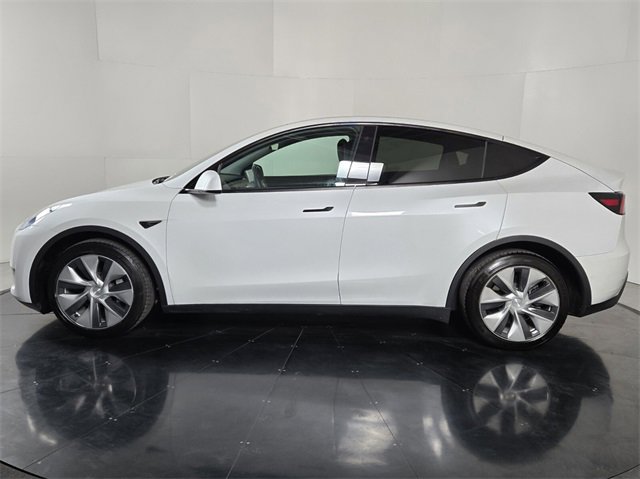Used 2020 Tesla Model Y Long Range image 3