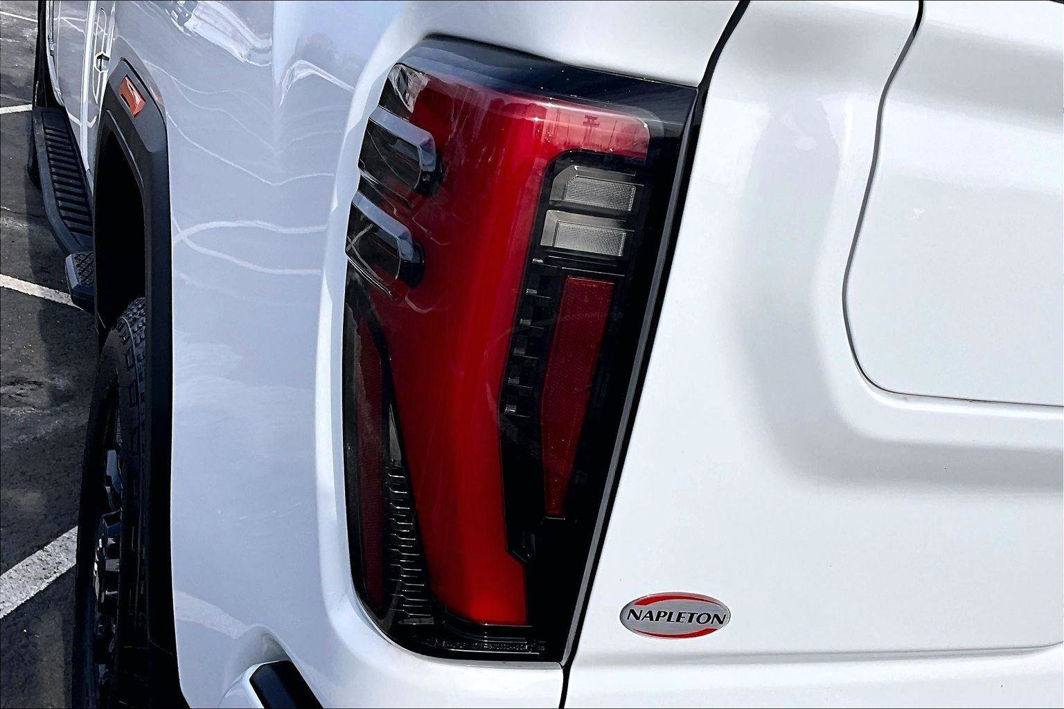 Used 2025 GMC Sierra 3500 AT4 w/ AT4 Premium Plus Package image 32