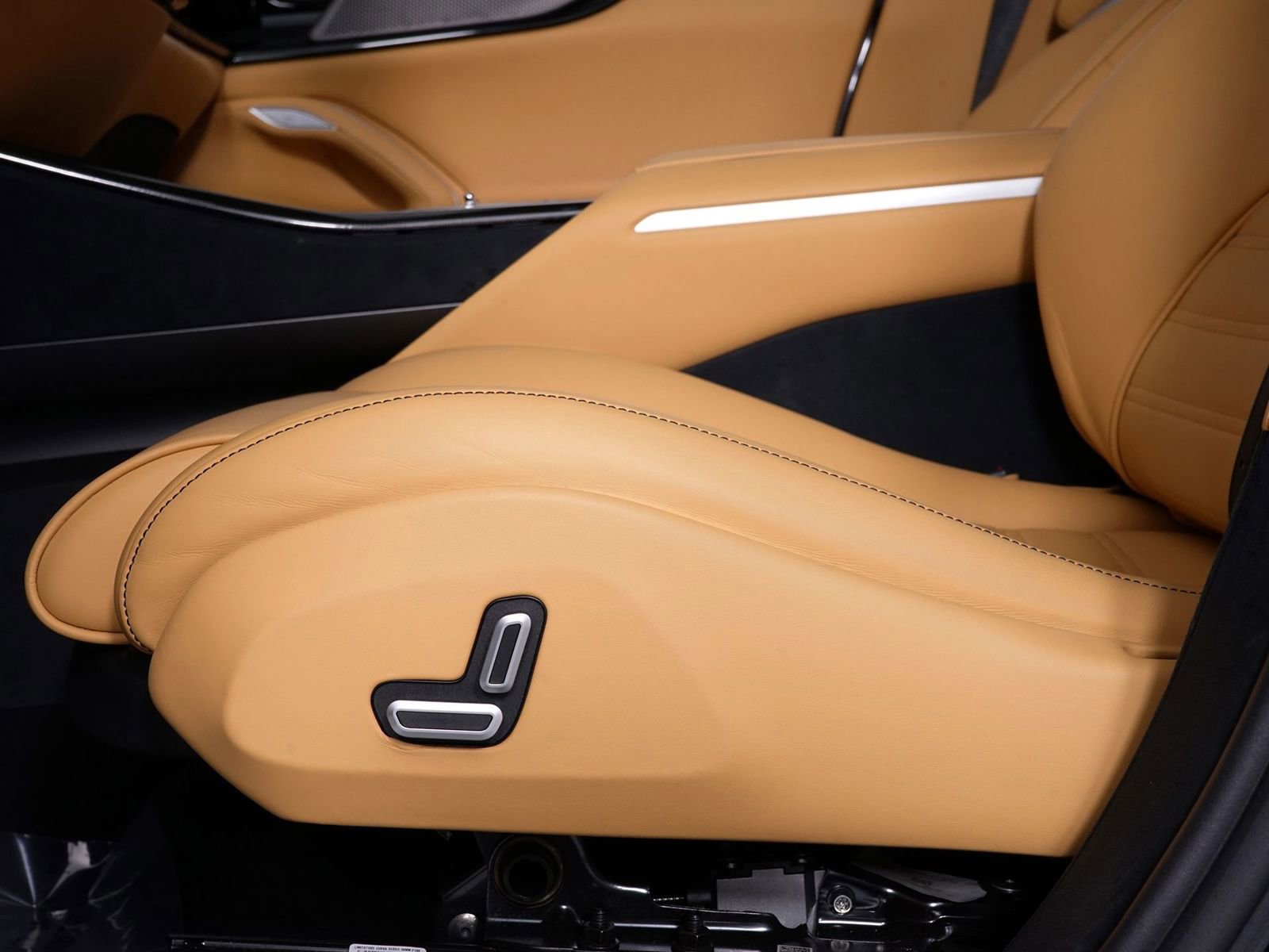 Used 2024 Ferrari Purosangue image 24