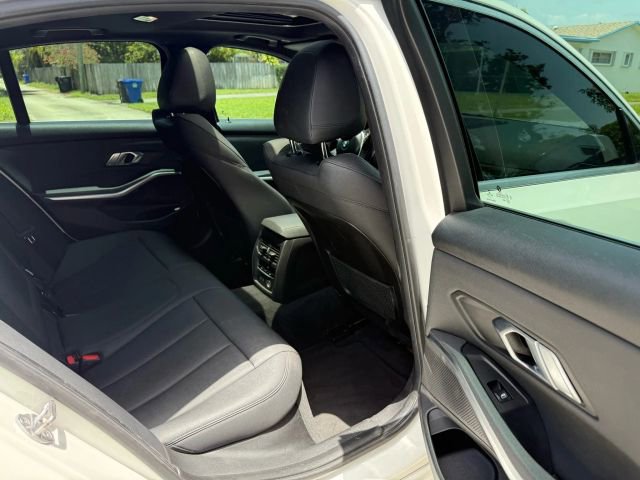 Used 2020 BMW 330i xDrive Sedan w/ Convenience Package image 17