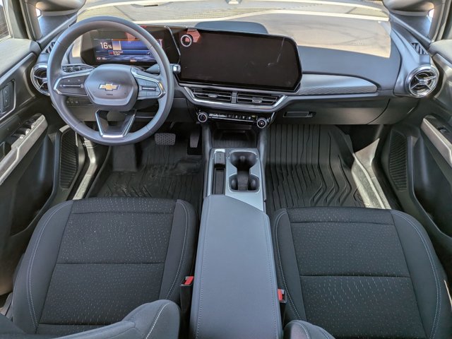 Used 2025 Chevrolet Equinox EV LT image 19