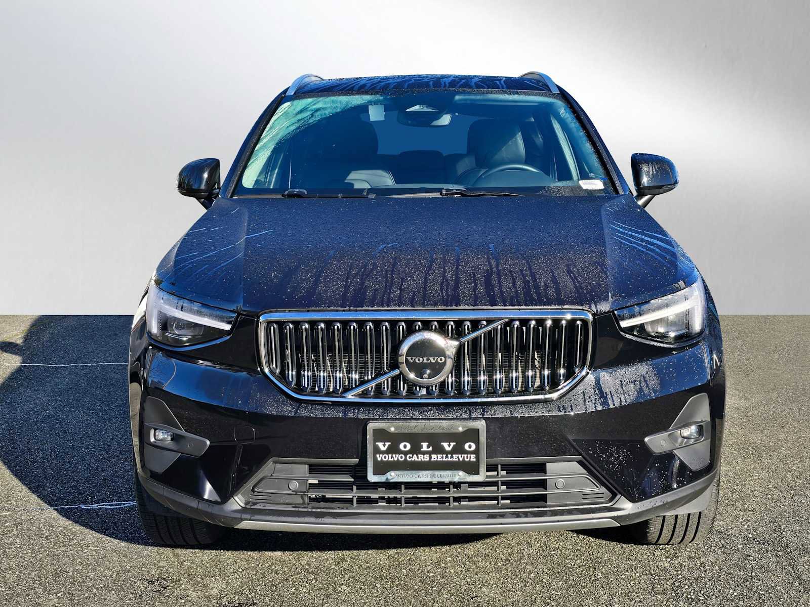 Used 2025 Volvo XC40 B5 Plus w/ Climate Package image 8