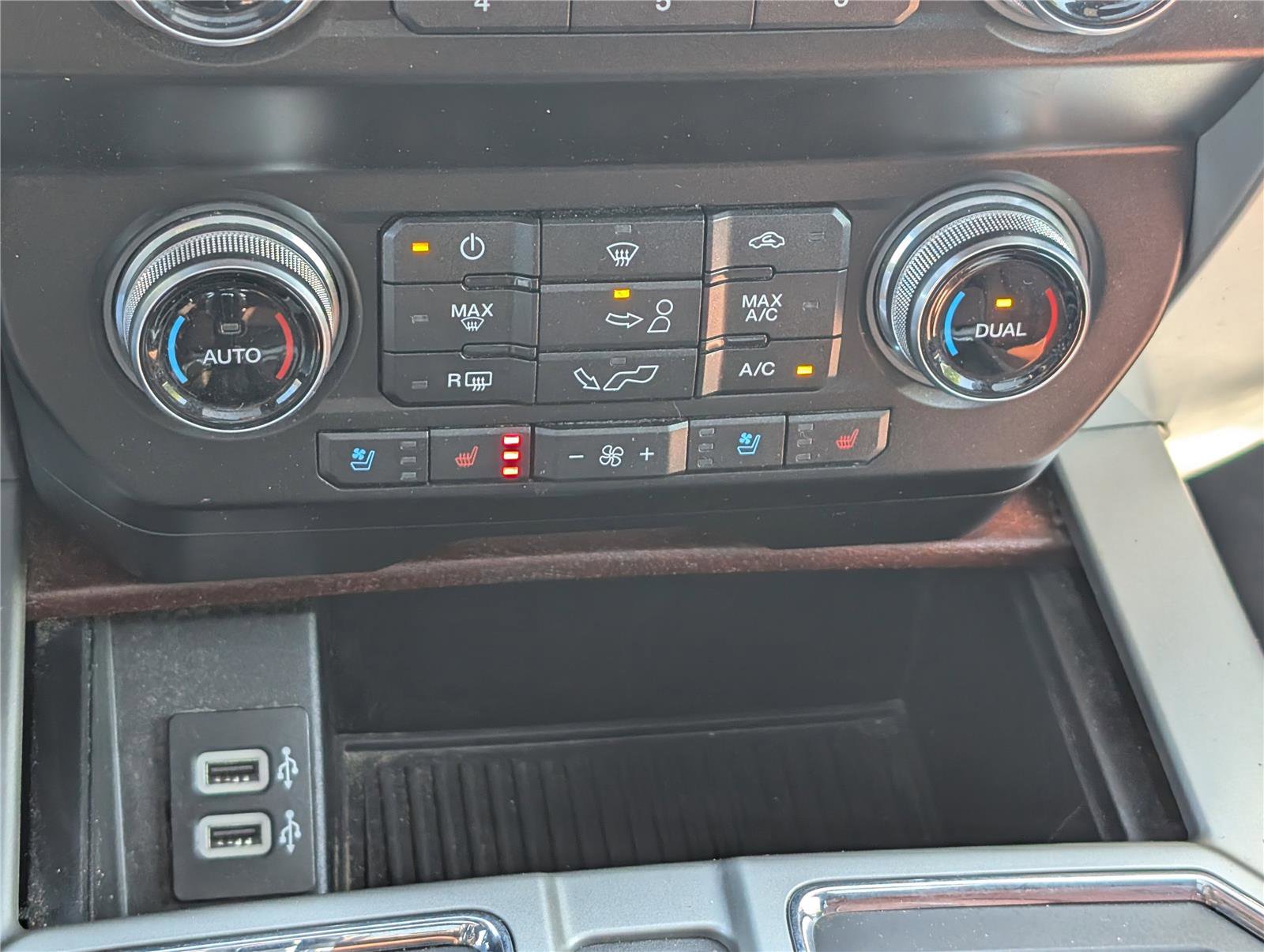 Used 2019 Ford F150 King Ranch w/ Equipment Group 601A Luxury AWD/4WD image 30