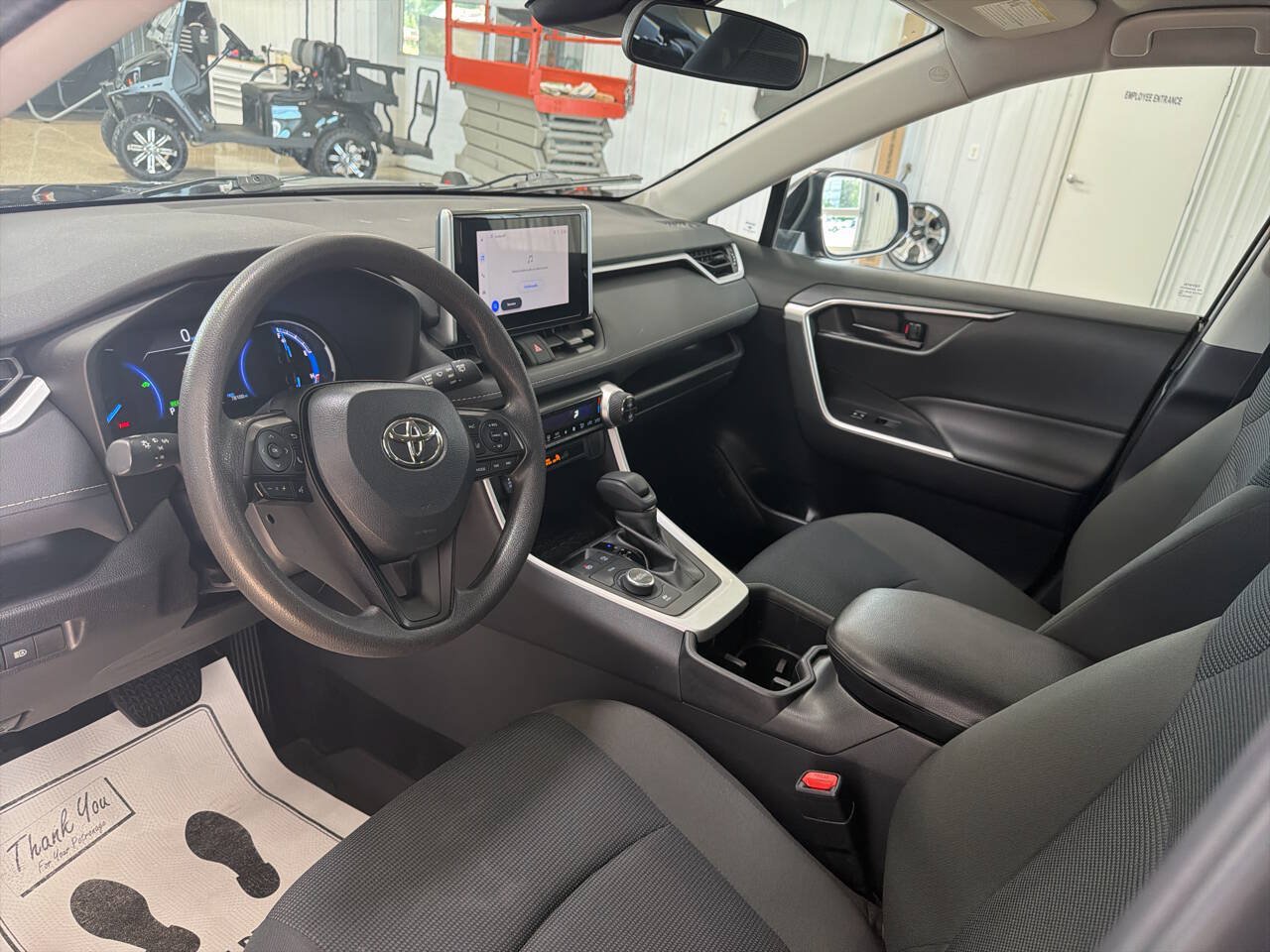 Used 2023 Toyota RAV4 LE AWD/4WD image 8