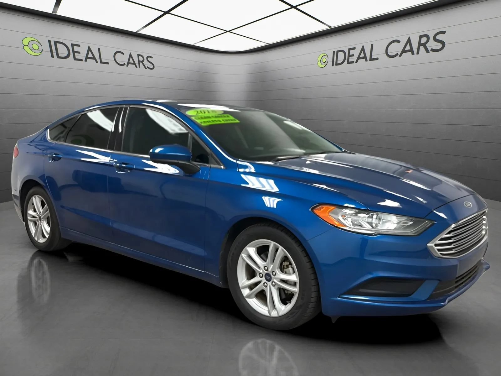 Used 2018 Ford Fusion SE w/ Fusion SE Technology Package FWD image 3