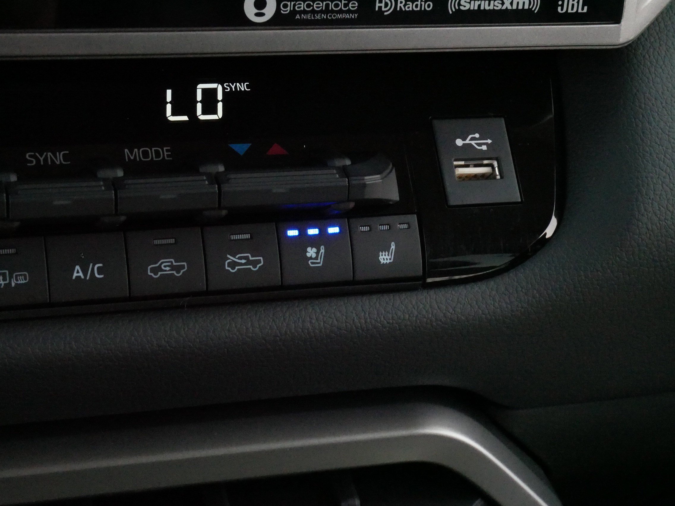 Used 2023 Toyota Tundra Limited w/ TRD Off-Road Package AWD/4WD image 30