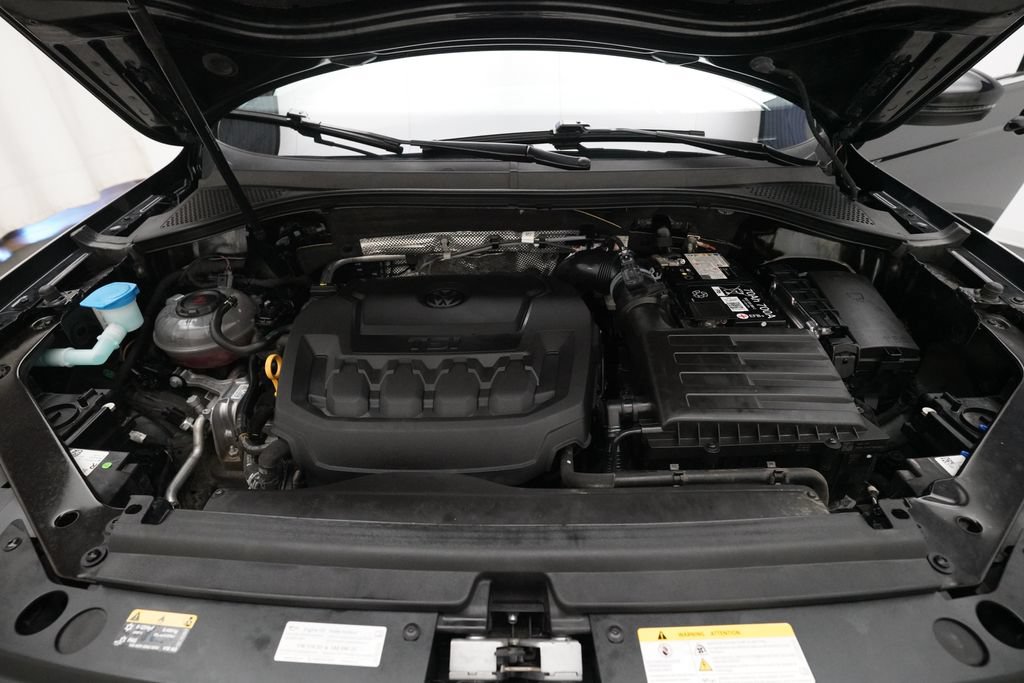 Used 2024 Volkswagen Tiguan SE AWD/4WD image 3