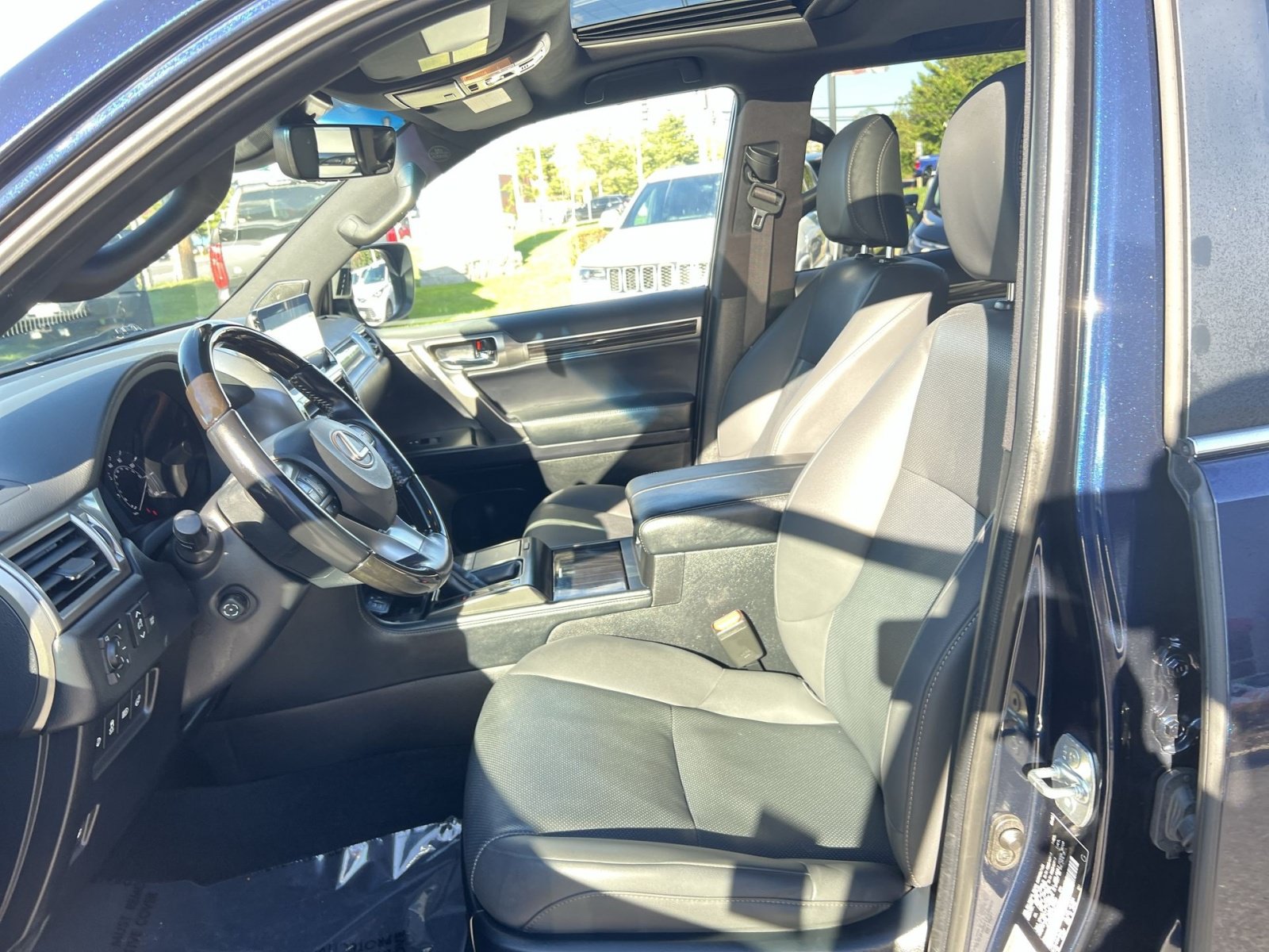 Used 2023 Lexus GX 460 Premium w/ Premium Plus Package AWD/4WD image 13