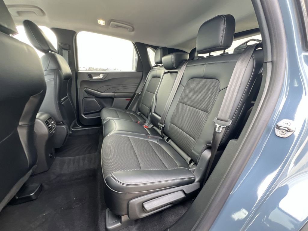 Used 2025 Ford Escape SE FWD image 24
