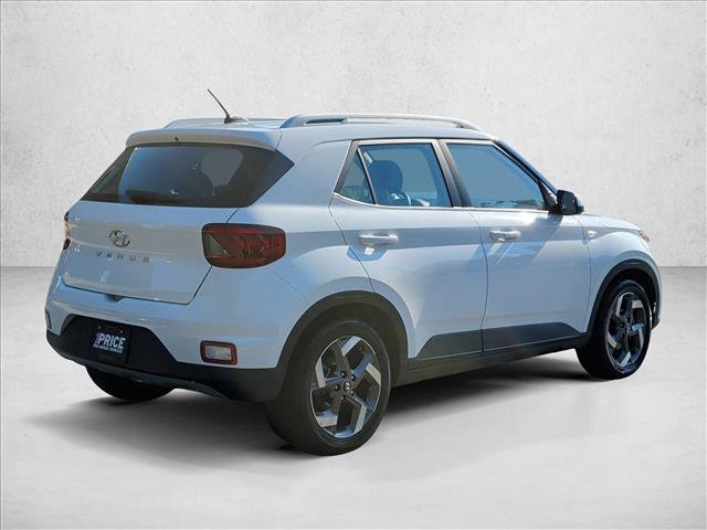 Used 2025 Hyundai Venue SEL FWD image 5