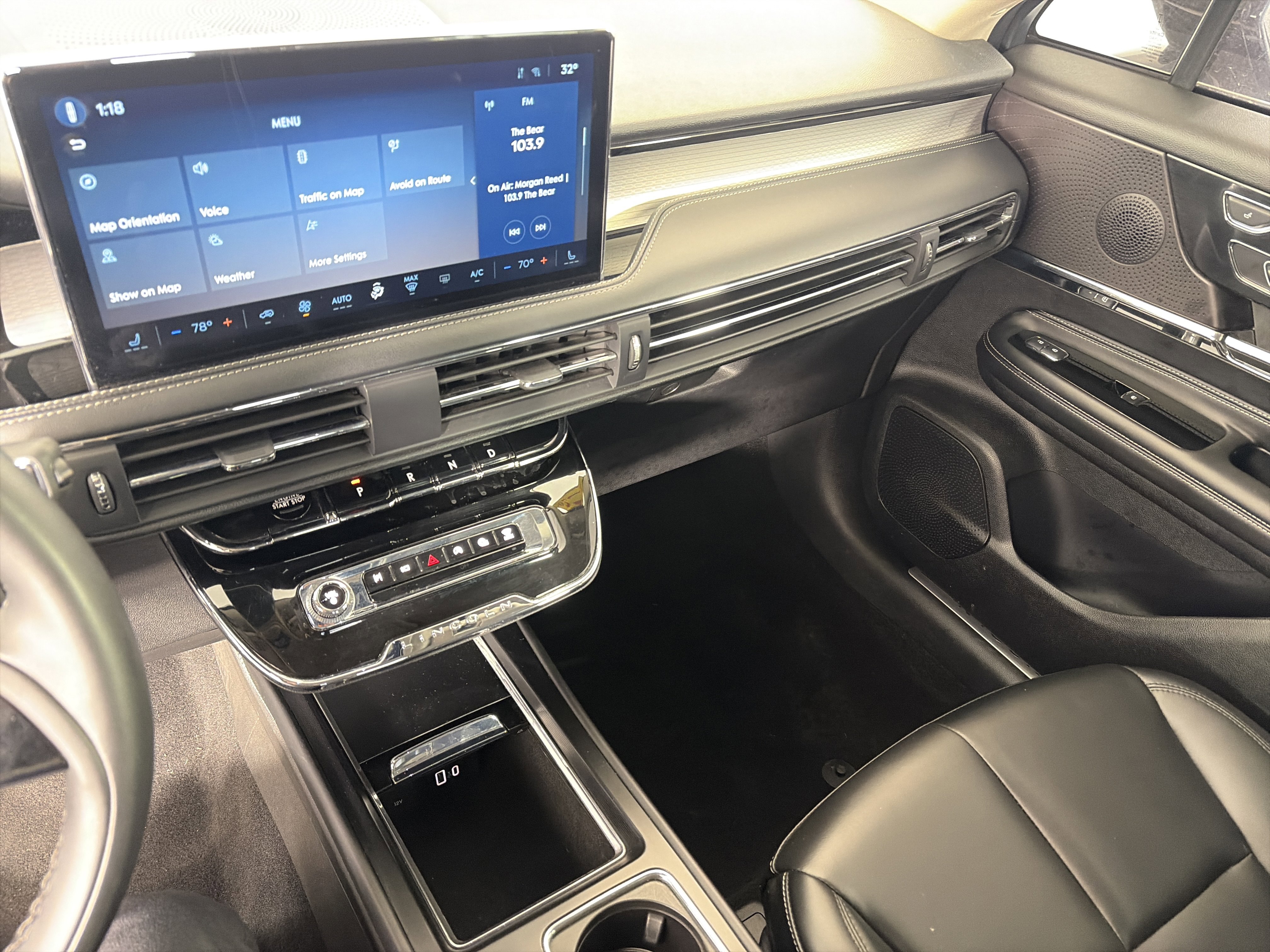 Used 2025 Lincoln Corsair AWD image 9