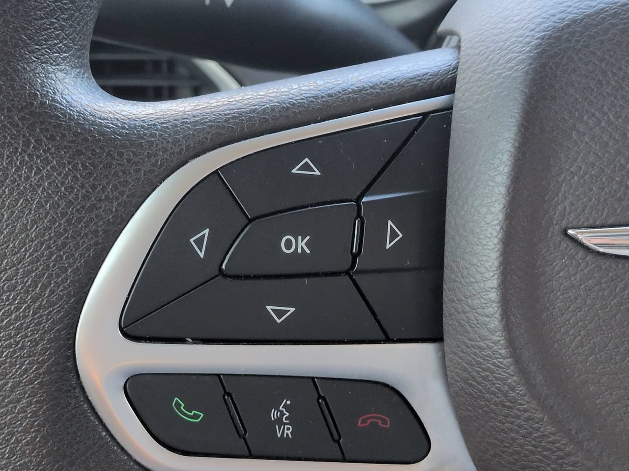 Used 2017 Chrysler Pacifica LX FWD image 21