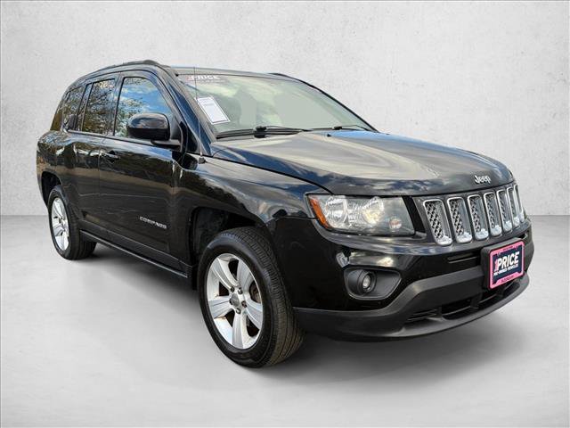 Used 2017 Jeep Compass Latitude AWD/4WD image 3