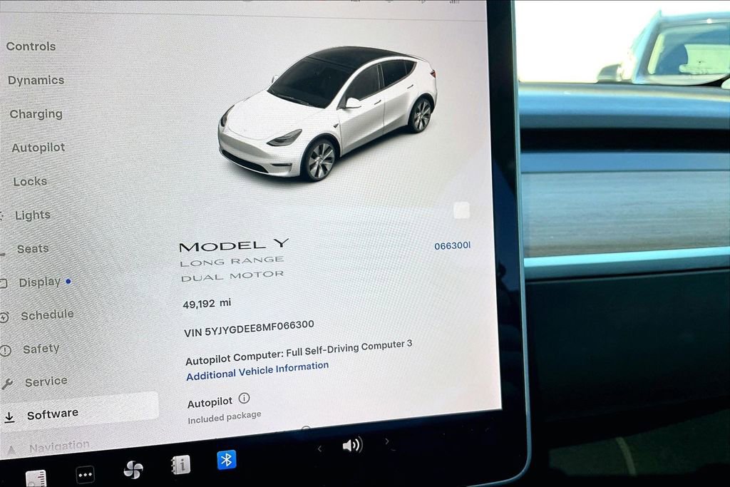 Used 2021 Tesla Model Y Long Range image 13