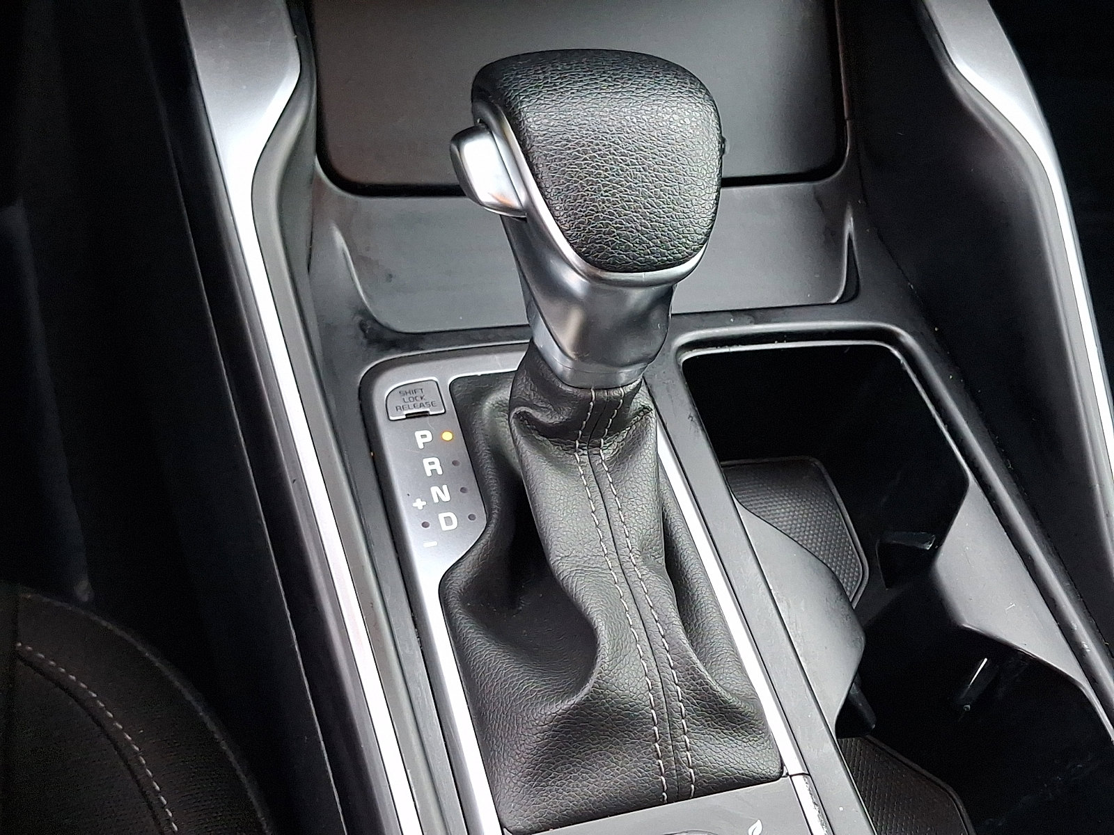 Used 2023 Kia Sorento LX image 14