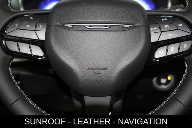 New 2027 Chrysler Pacifica Limited AWD/4WD image 16