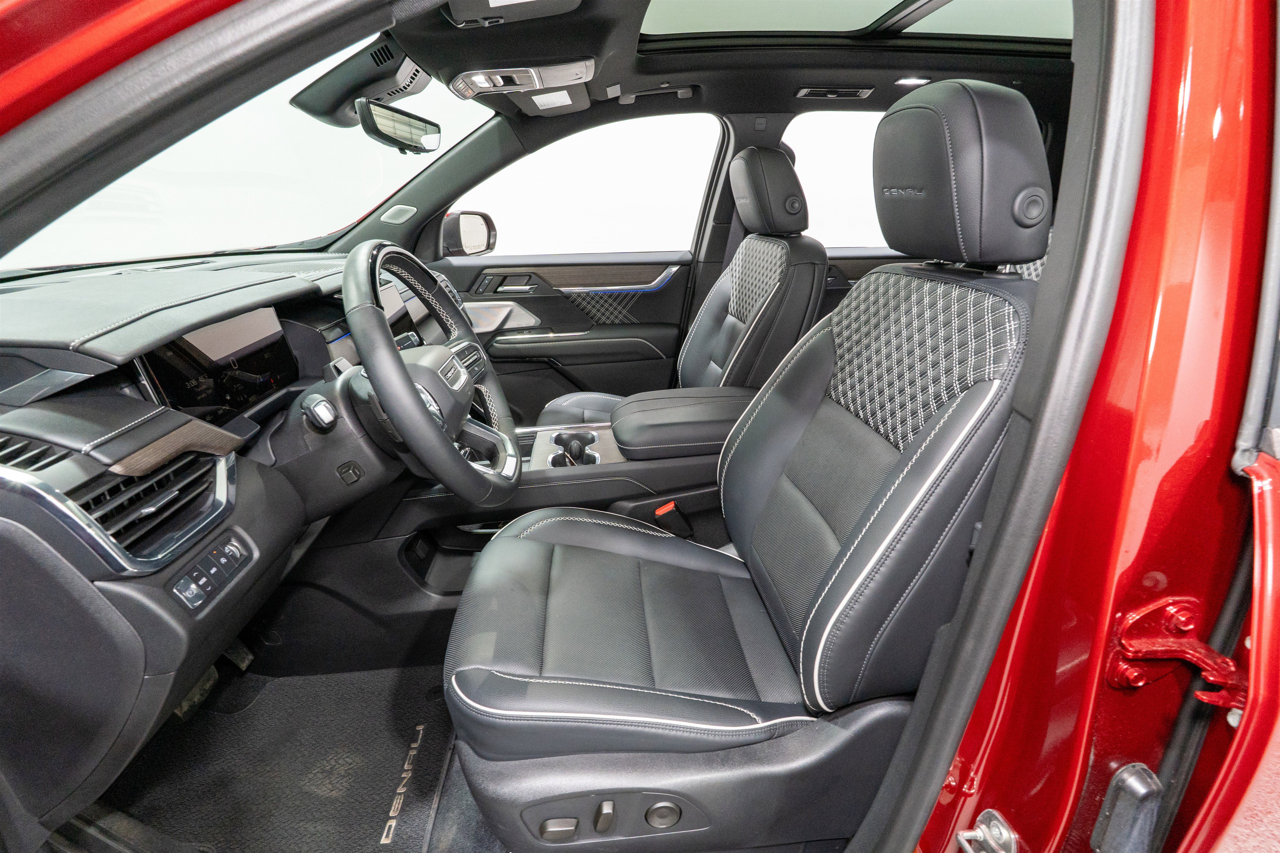 Used 2024 GMC Acadia Denali w/ Super Cruise Package image 16