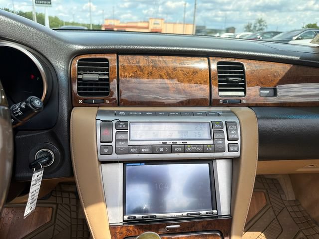 Used 2006 Lexus SC 430 Convertible RWD image 21