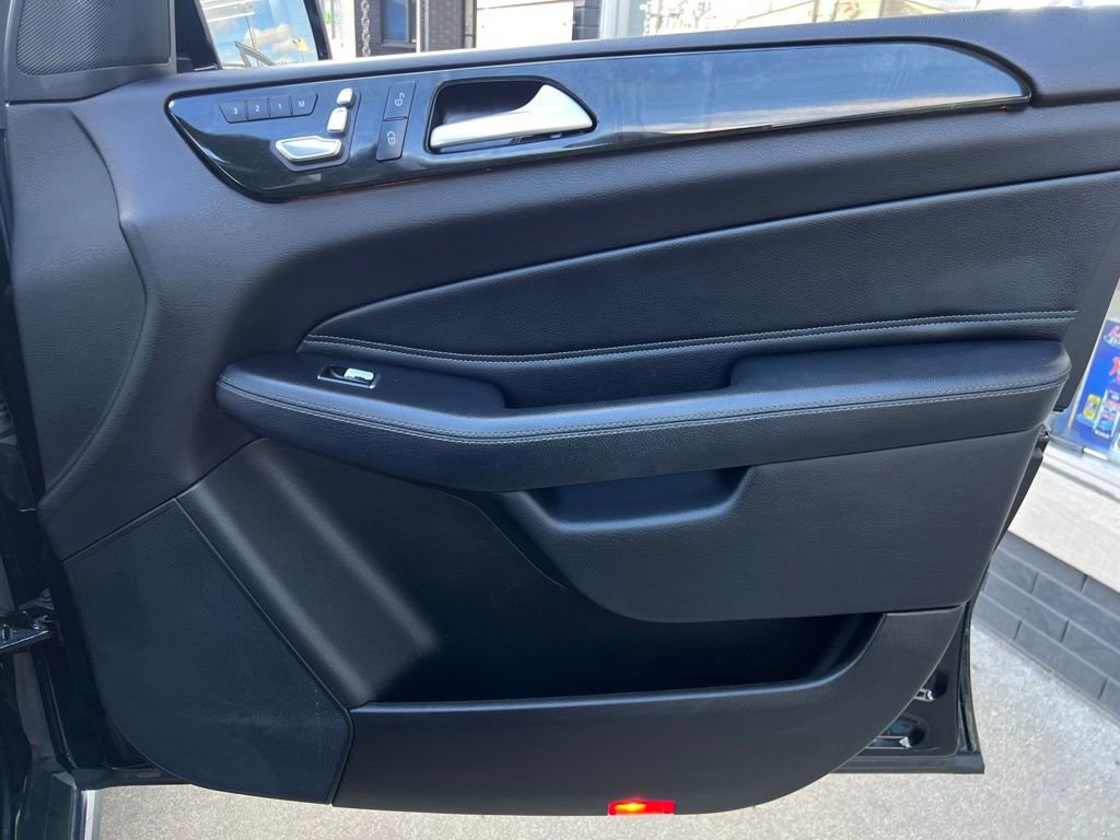 Used 2019 Mercedes-Benz GLS 450 4MATIC image 30