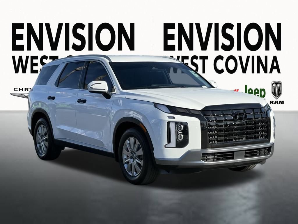 Used 2023 Hyundai Palisade SEL image 2