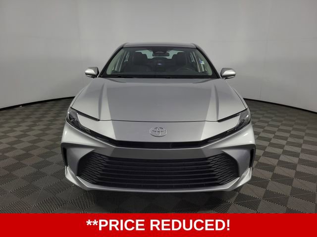 Used 2025 Toyota Camry LE FWD image 2