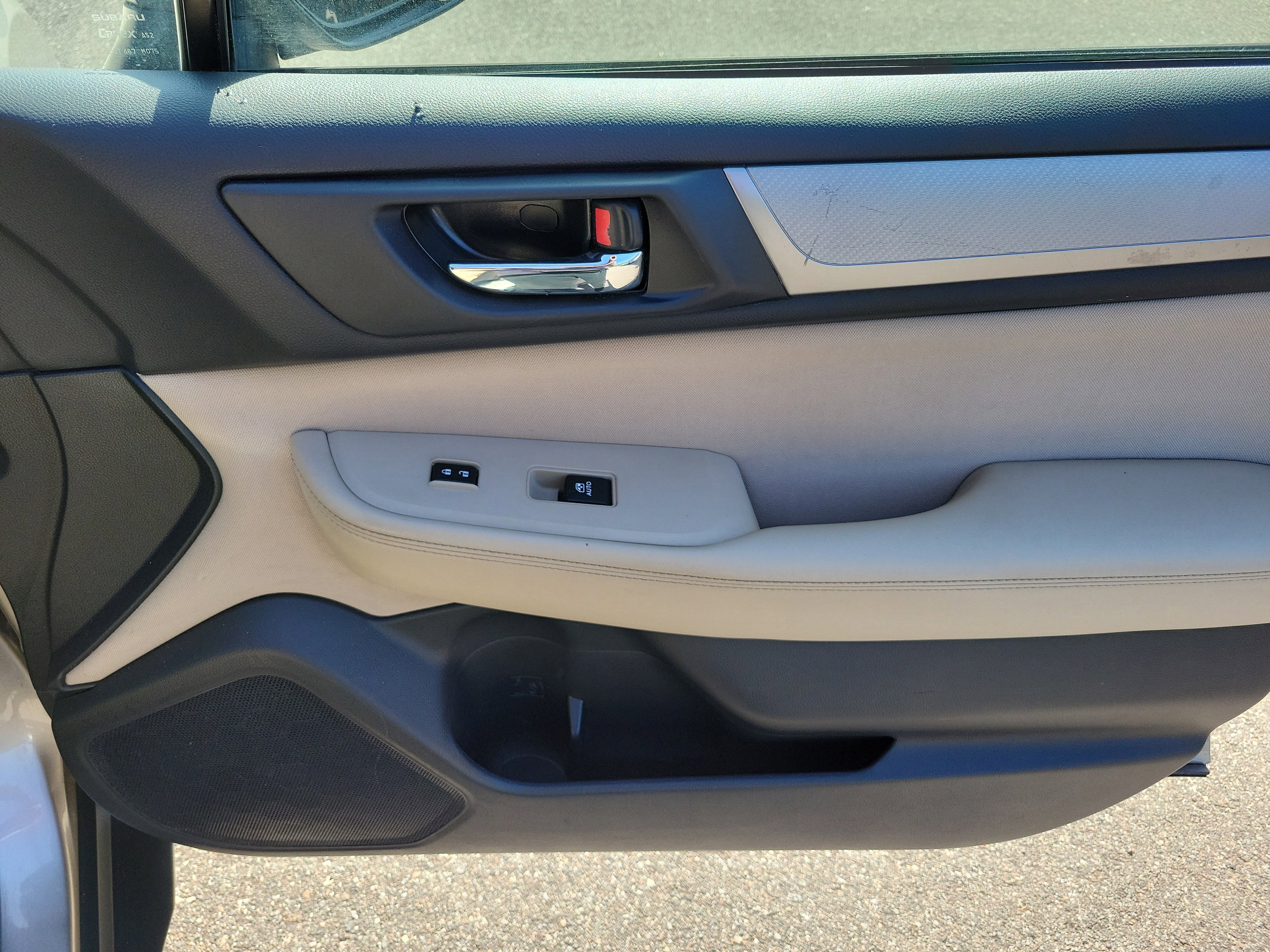 Used 2015 Subaru Outback 2.5i Premium image 10