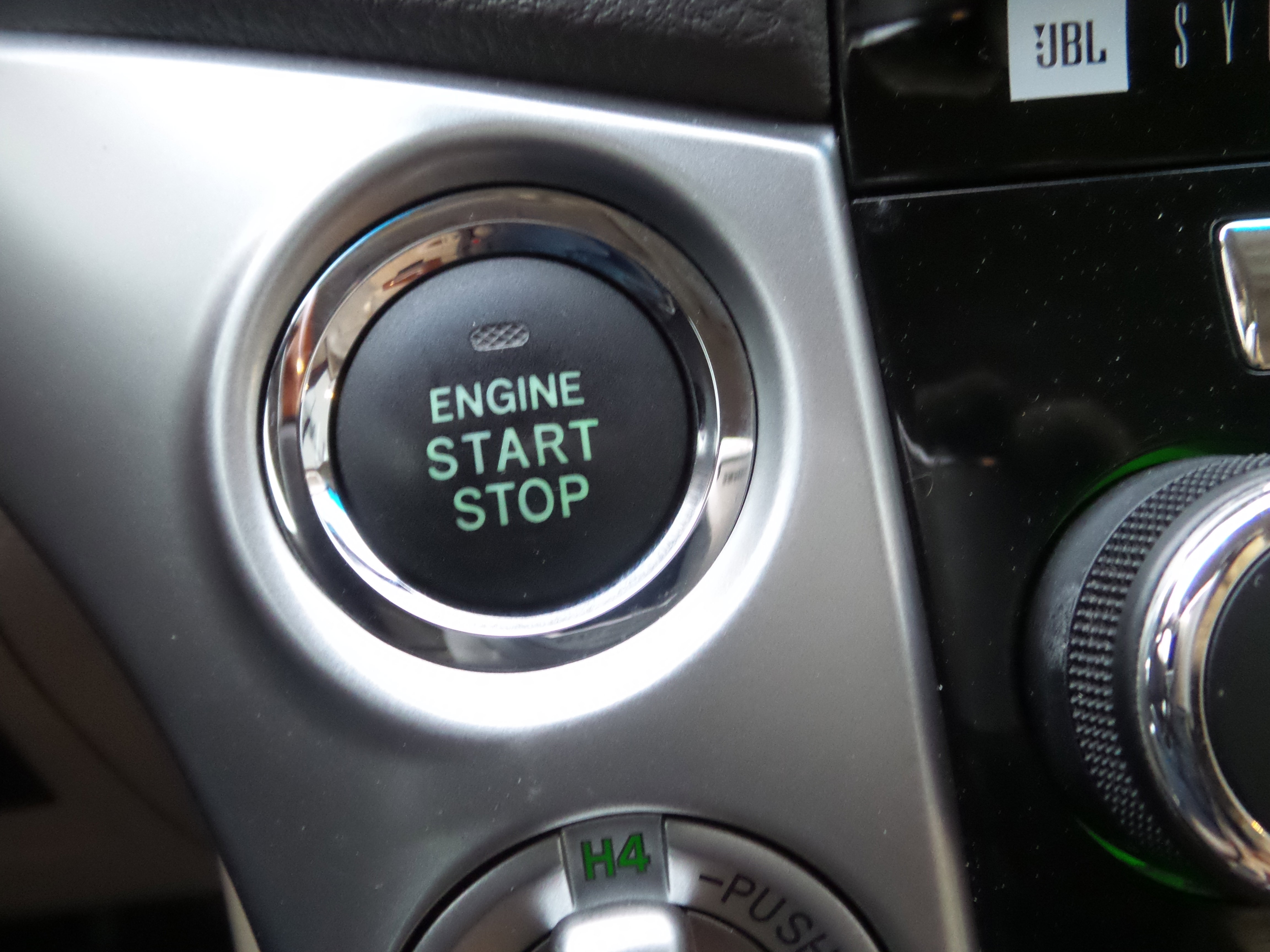 Used 2013 Toyota Land Cruiser image 33