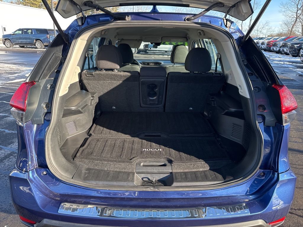 Used 2019 Nissan Rogue S image 5