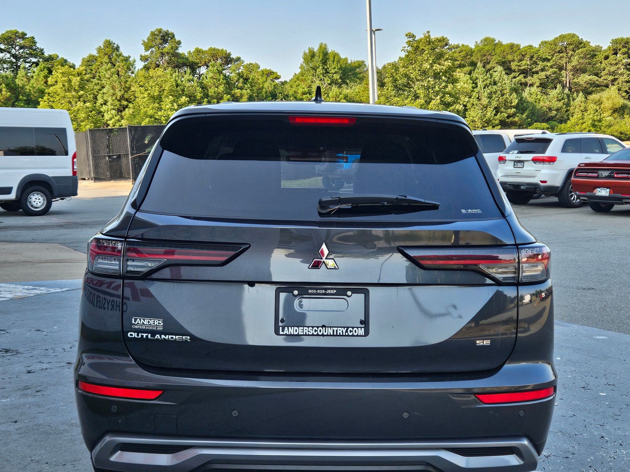 Used 2025 Mitsubishi Outlander SE AWD/4WD image 6