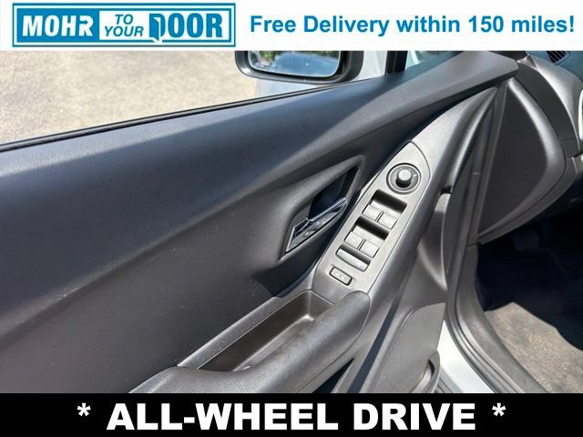 Used 2022 Chevrolet Trax LT w/ Driver Confidence Package AWD/4WD image 13