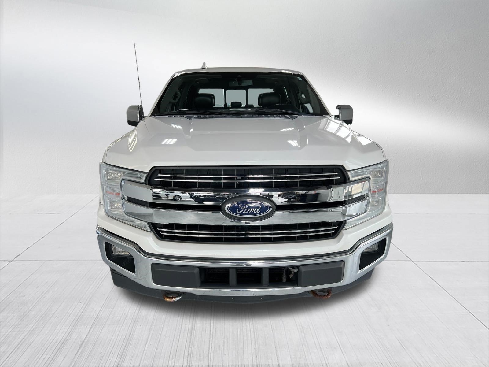 Used 2018 Ford F150 Lariat w/ Equipment Group 502A Luxury AWD/4WD image 2