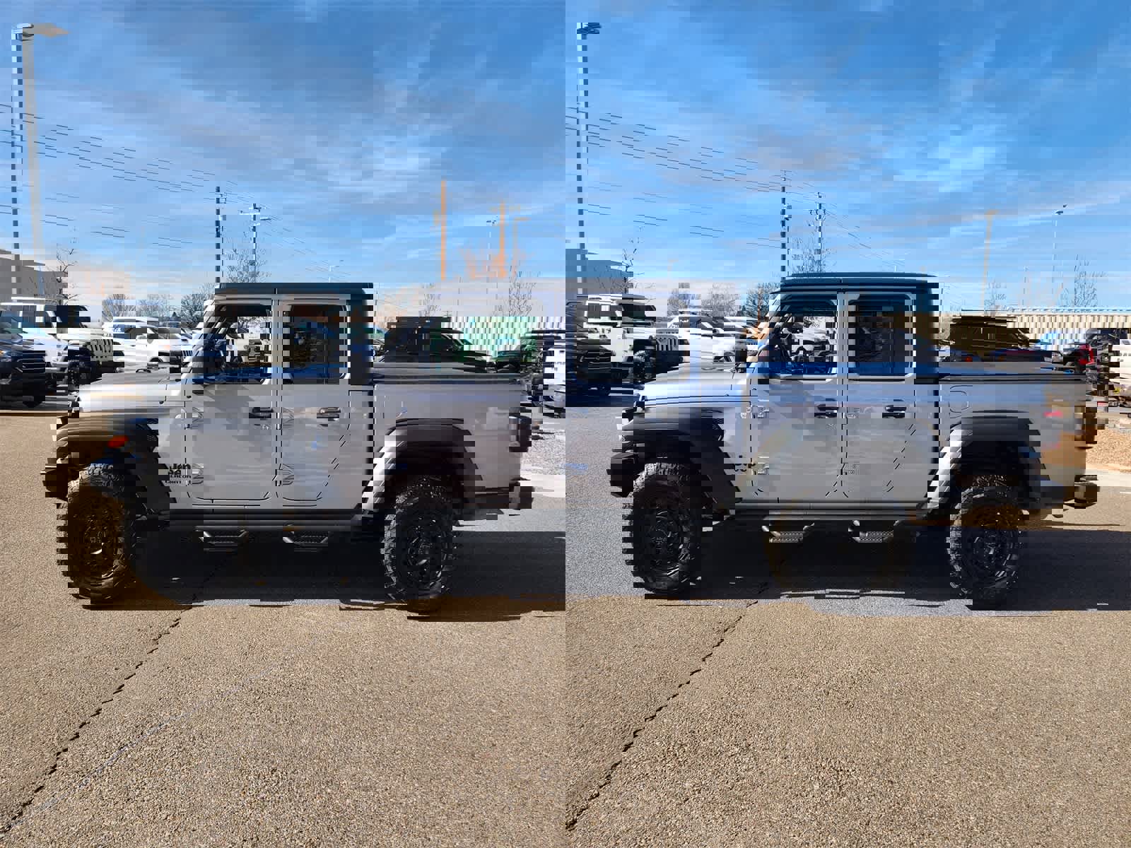 Used 2020 Jeep Gladiator Sport w/ Quick Order Package 24S image 5