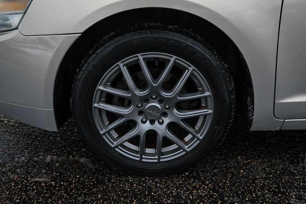 Used 2009 Lincoln MKZ image 12