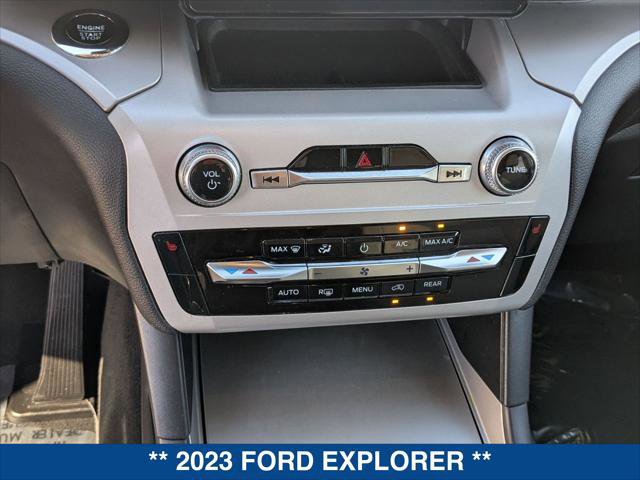 Certified 2023 Ford Explorer XLT RWD image 17