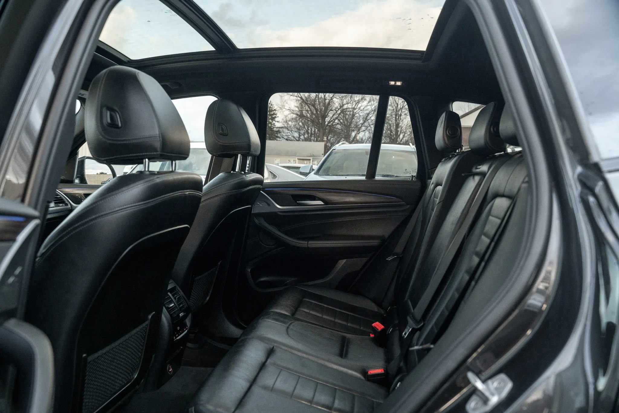 Used 2018 BMW X3 M40i image 8