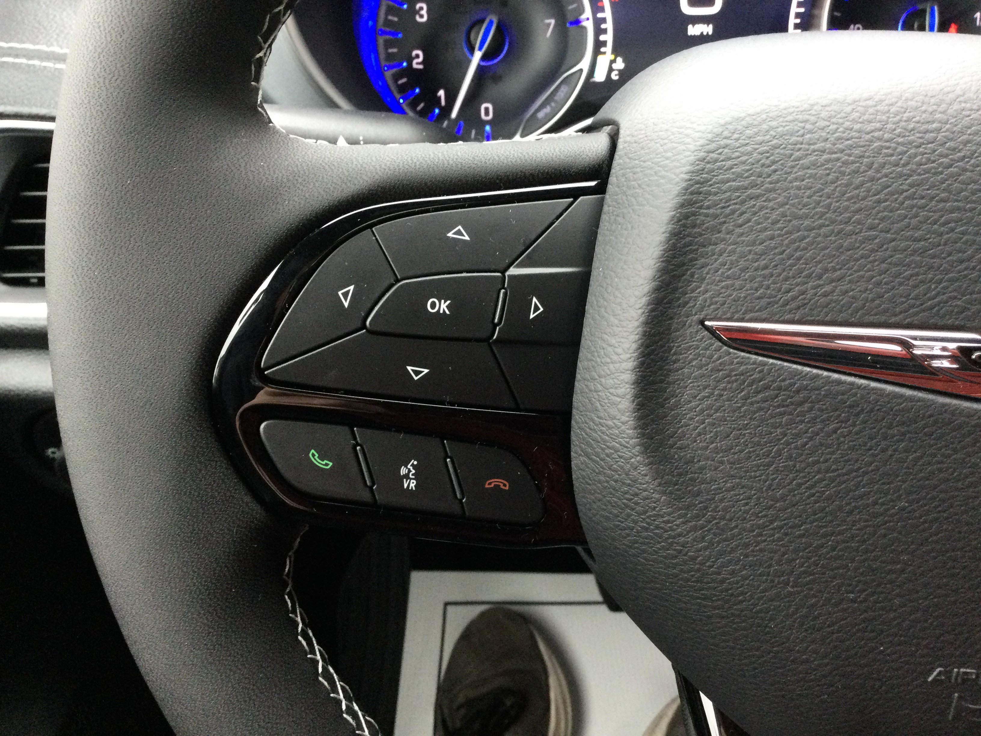 New 2026 Chrysler Pacifica Limited image 13